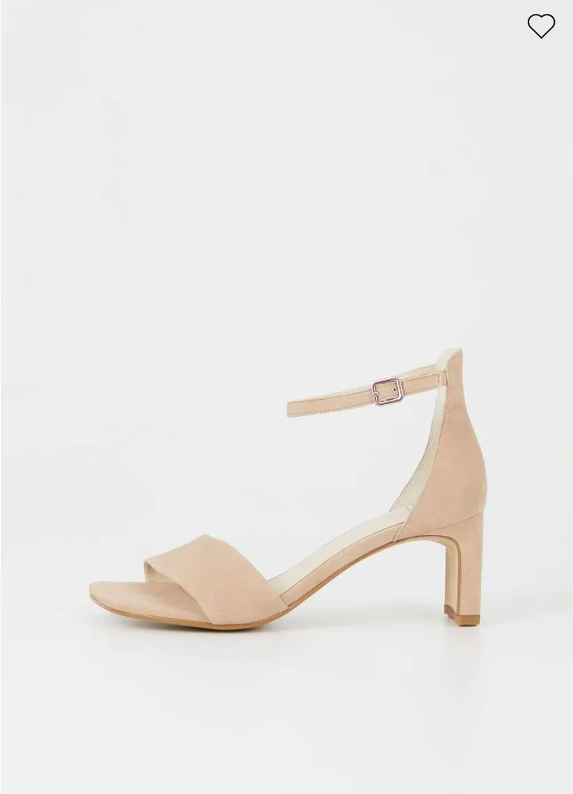 Luisa is the high-heeled sandals beige suede  - Vagabon