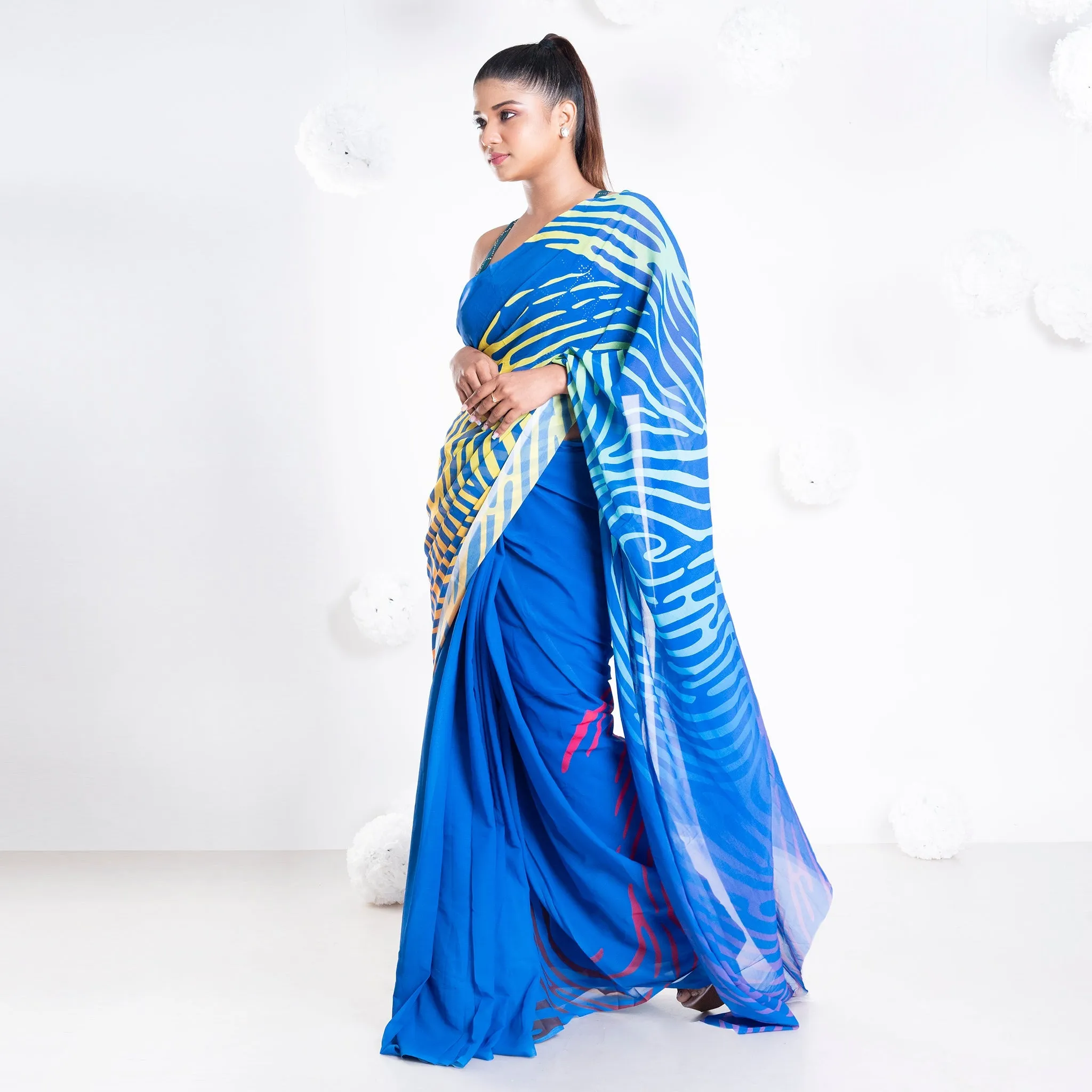 Women Cosette Georgette Digital Printed Saree In Blue Color