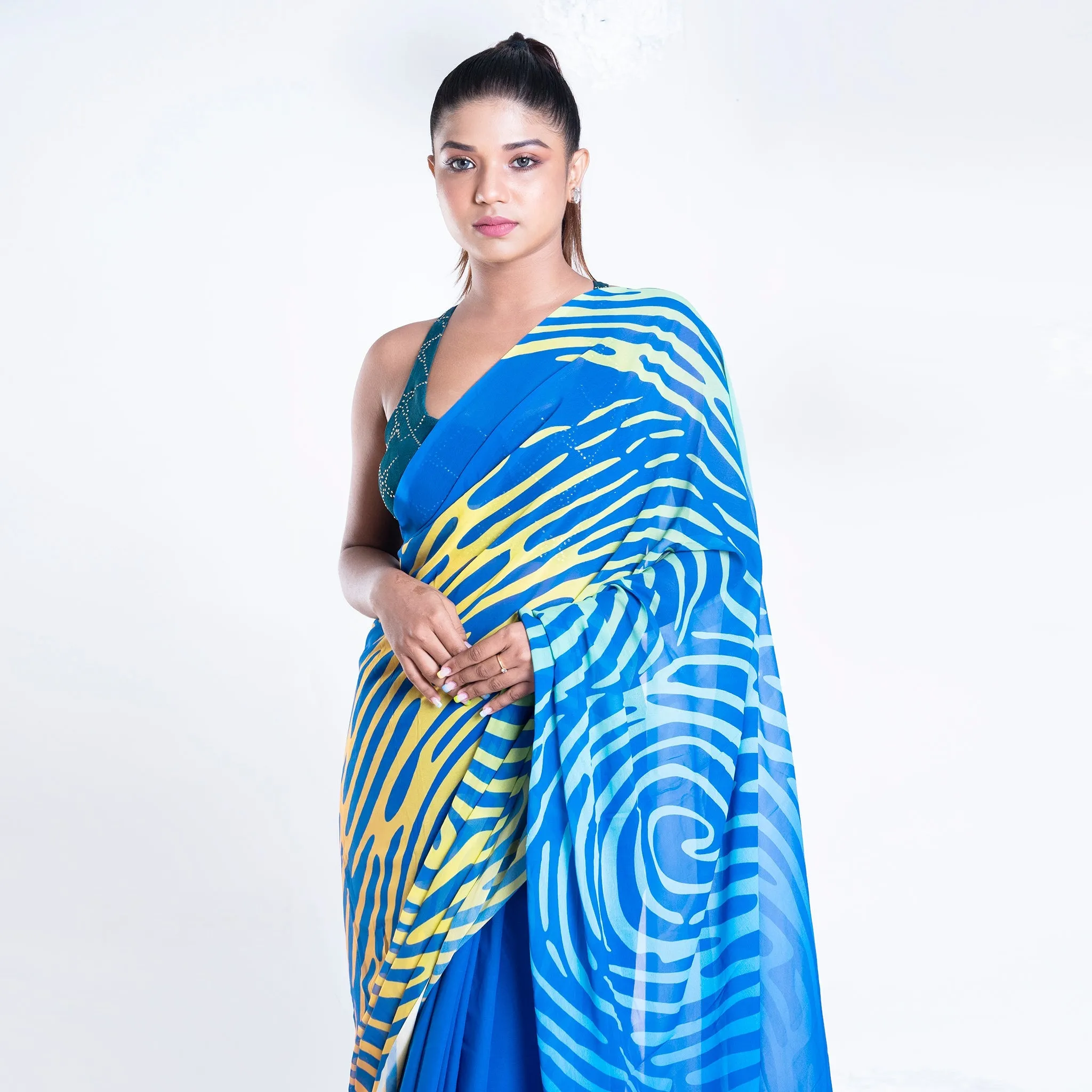 Women Cosette Georgette Digital Printed Saree In Blue Color