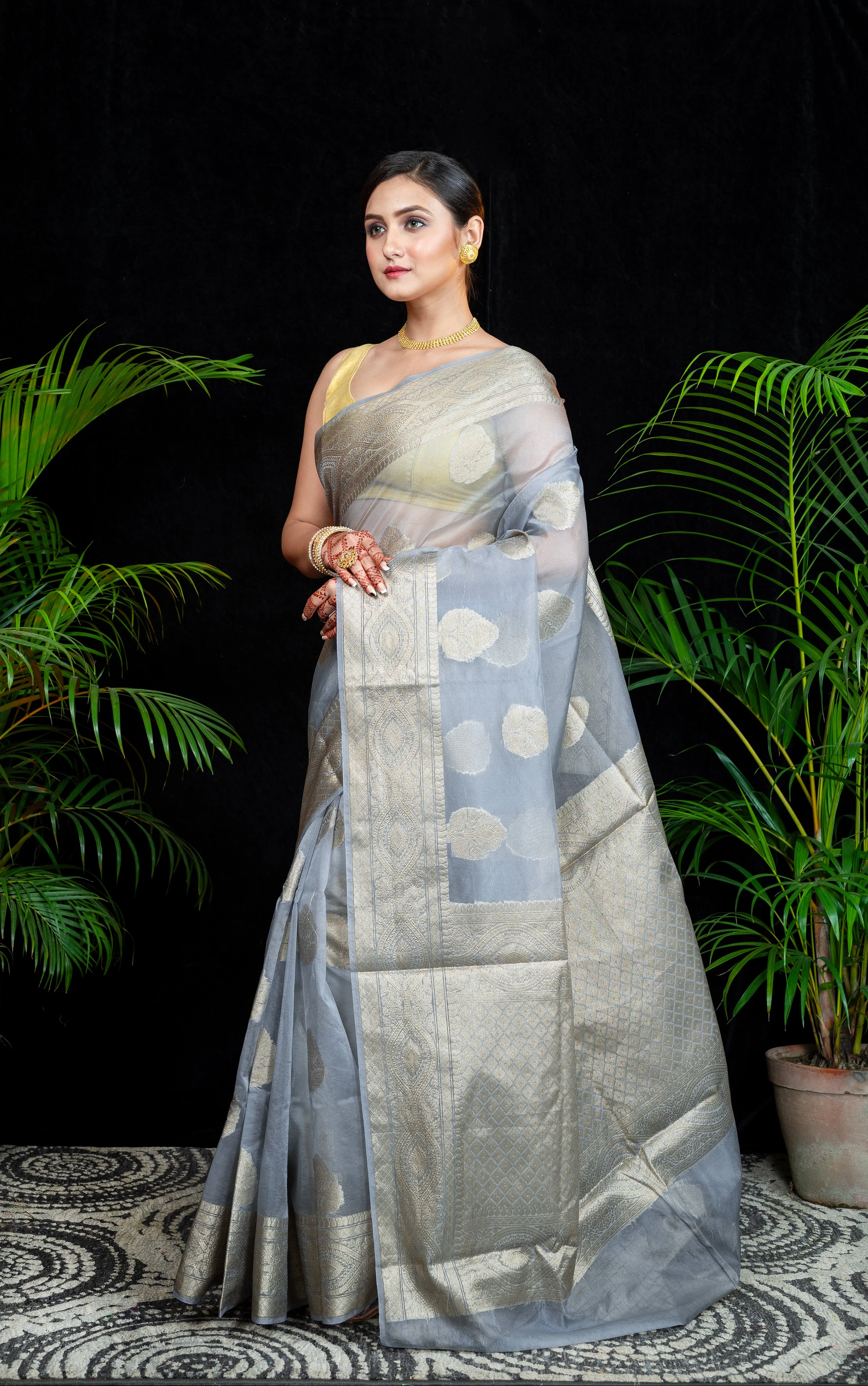 Women Grey Organza Silk Saree With Zari Border And Leaf Motifs